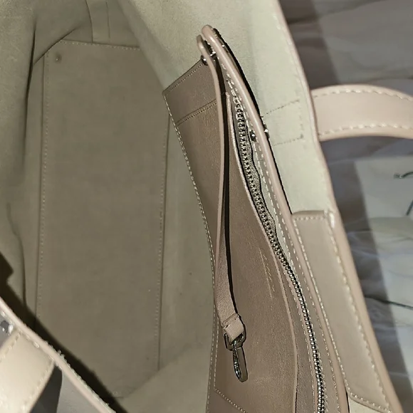 AWAY Dusty Pink Tote Bag - Picture 5 of 6